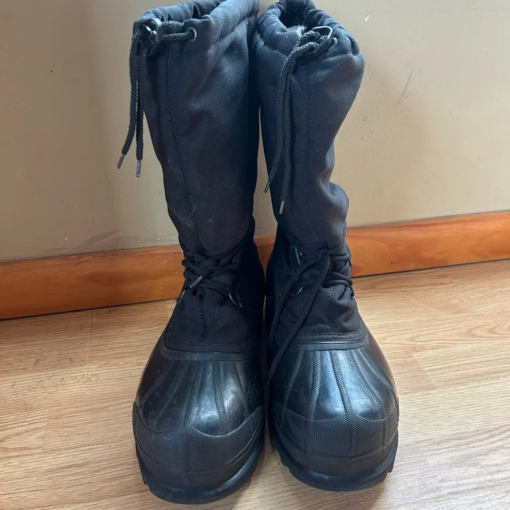Sorel Black Snow Boots